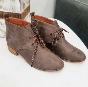 Hey Girl Corky's Totes Booties Taupe NEW Womens